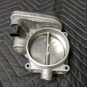 BMW E53/E60/E61/E63/E64/E65/E66/E67 Throttle Body VDO 13547506627