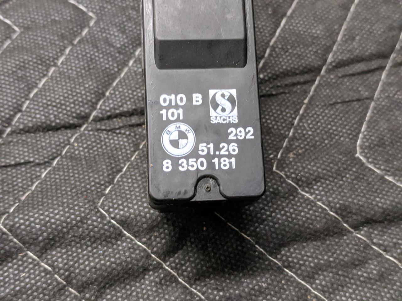 BMW E24/E32/E34 Trunk Lid Actuator 51268350181 - Image 2