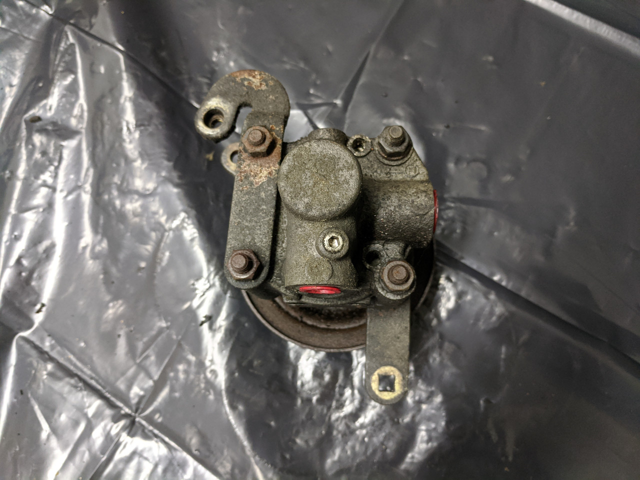 BMW E30 3-Series Power Steering Pump Vickers 32411130084 - Image 5