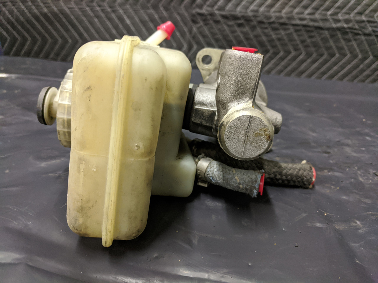 BMW E36 3-Series Brake Master Cylinder ATE 1161680 - Image 5