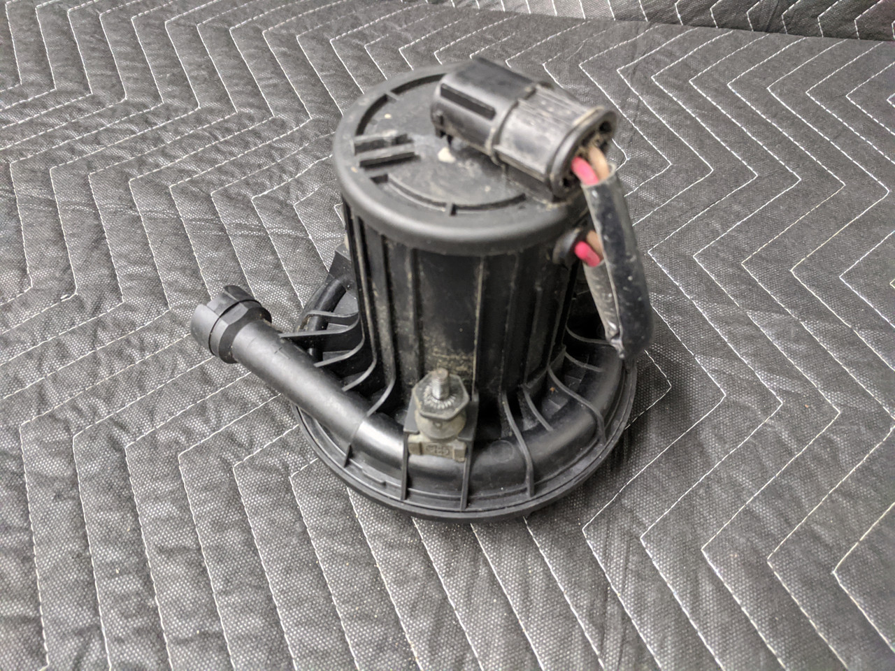 BMW E46/E53/E60/E61/E63/E64/E83/E84 Secondary Air Injection Smog Pump 11727506210 - Image 8
