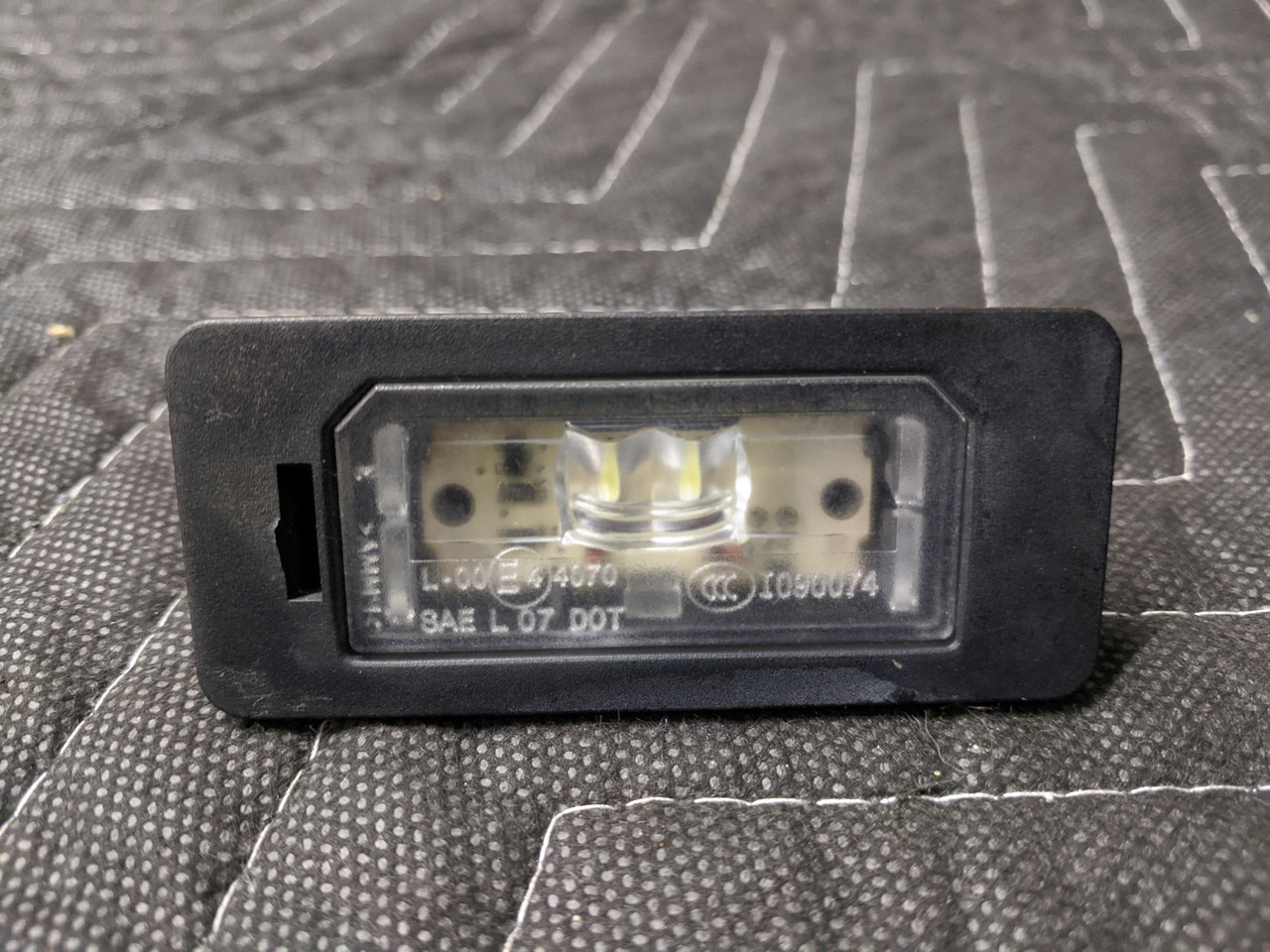 BMW E93 3-Series M3 License Plate Light Lamp LED 63267193293
