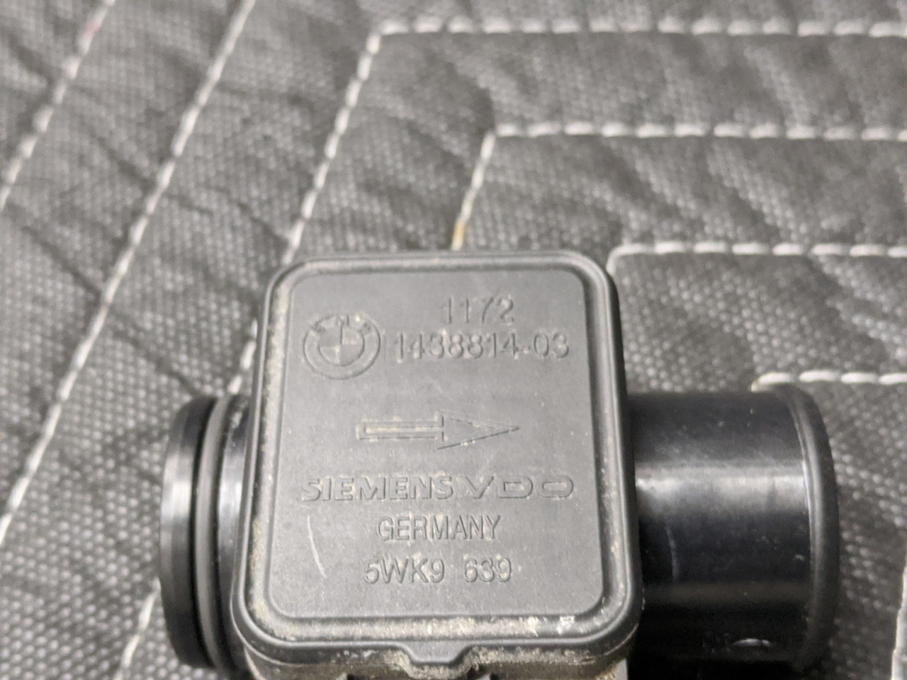BMW E46/E53/E60/E64/E83/E84/E90 Secondary Air Injection Mass Air Flow Sensor 11721438814 - Image 2