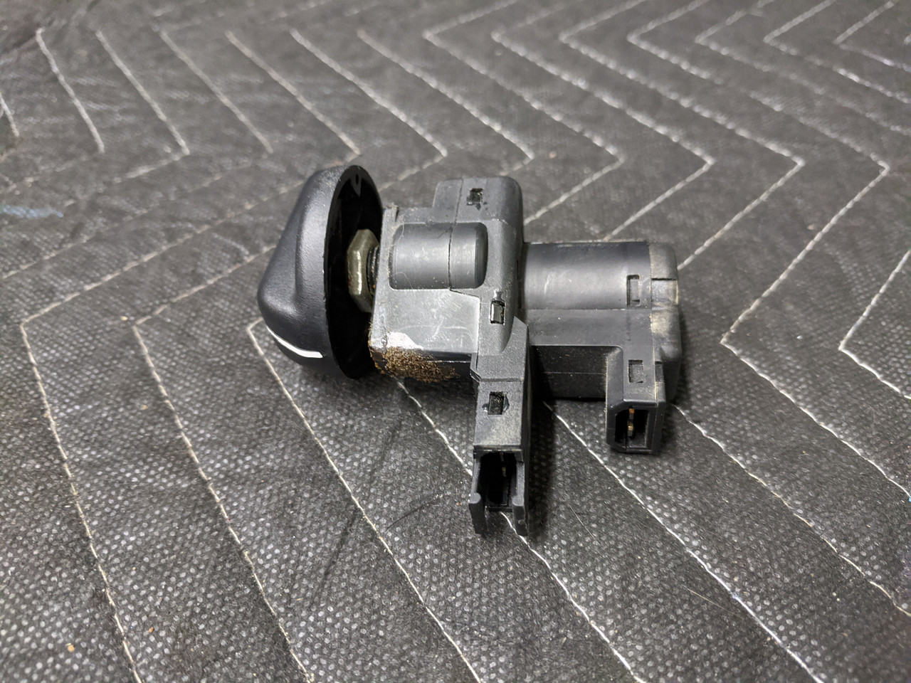 BMW E23/E24/E28/E30 Transmission Range Selector Switch 61311374586 - Image 4