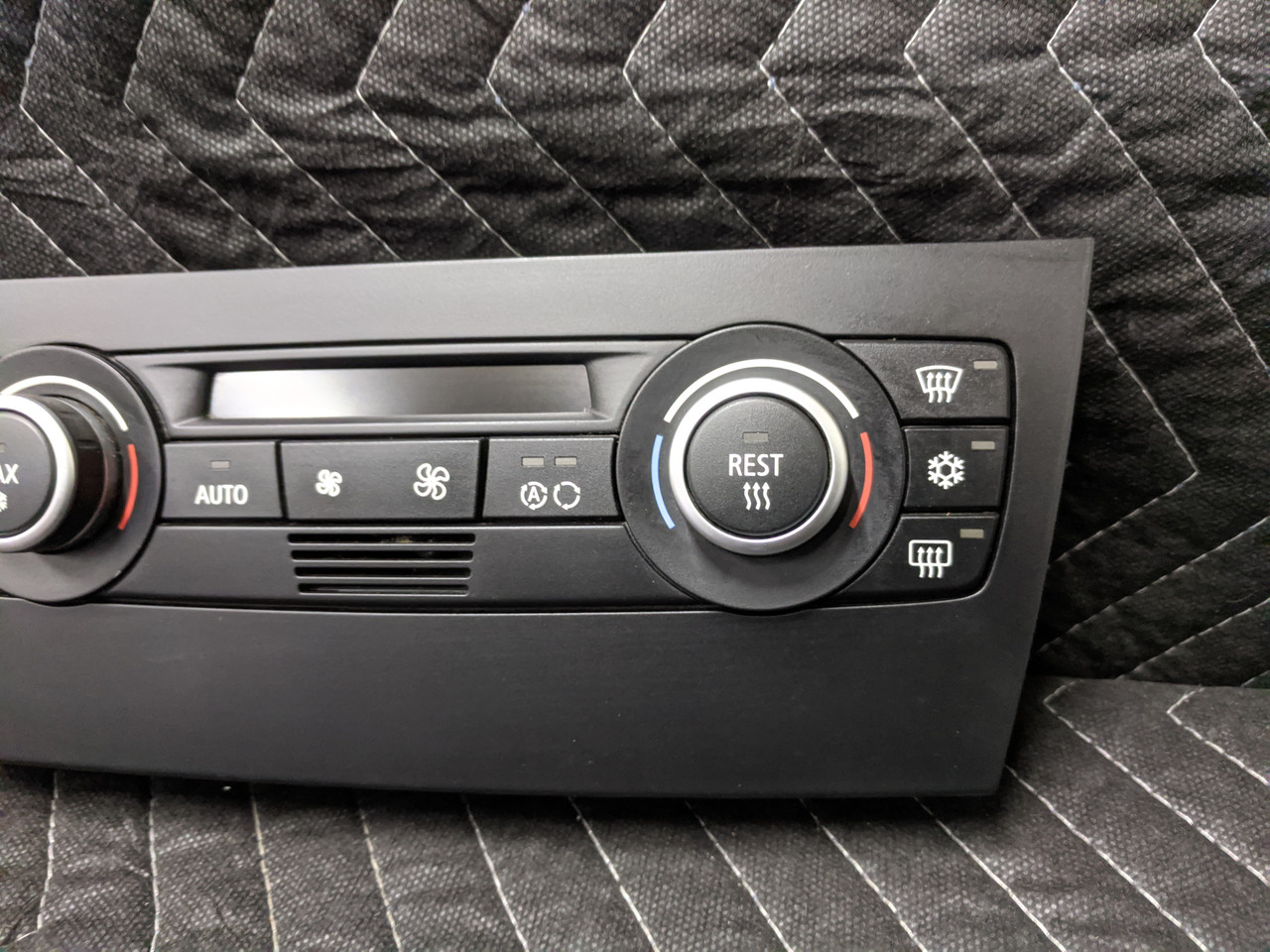 BMW E90/E91/E92/E93 Automatic Air Conditioning Control 64119199260 - Image 3