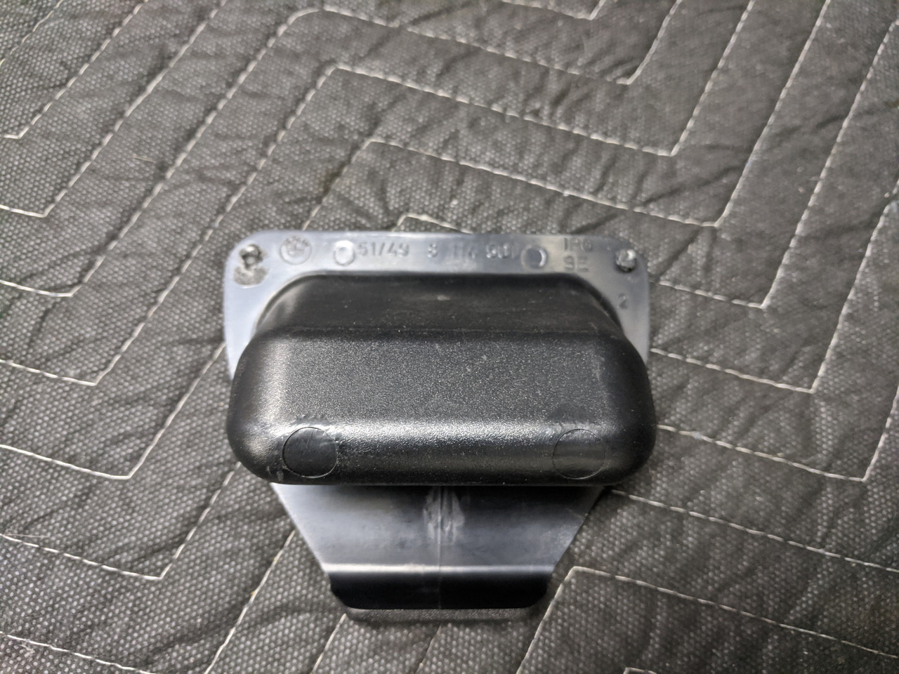 BMW E31/E32/E34 Trunk Handle 51498114501 - Image 5