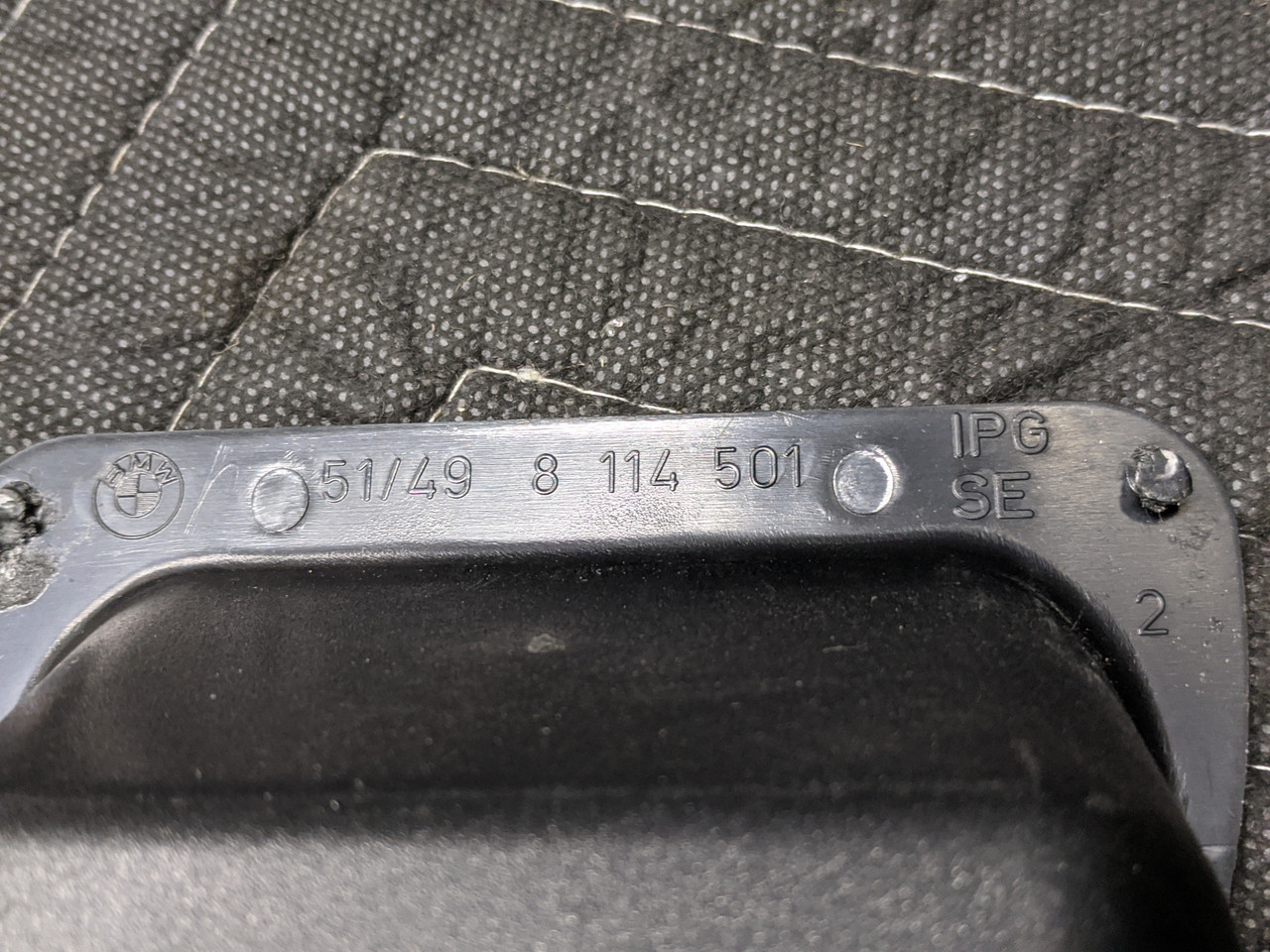 BMW E31/E32/E34 Trunk Handle 51498114501 - Image 4