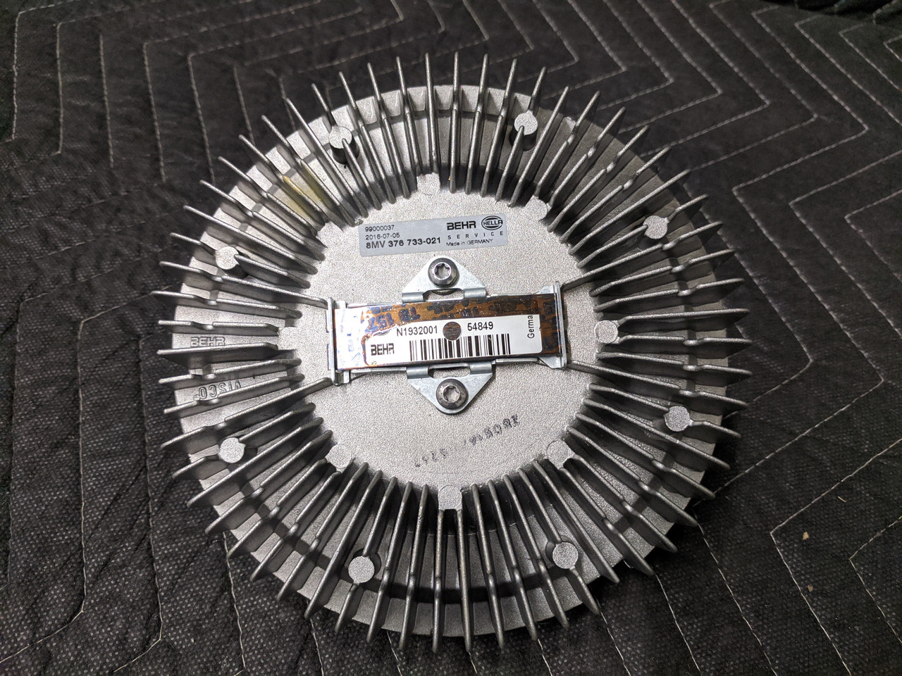 BMW E53/E65/E66/E67 Cooling Fan Clutch Behr Hella 17417505109