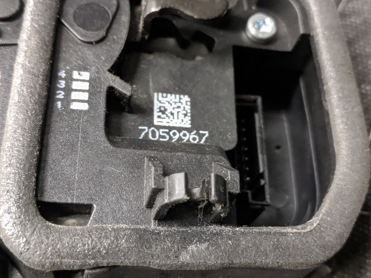 BMW E90/E91/E92/E93 Door Lock Actuator Driver Left 51217059967 - Image 6