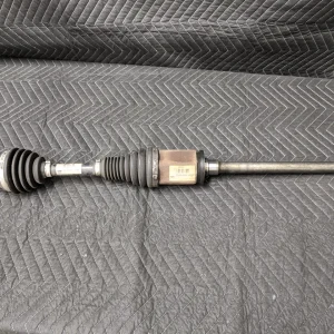 BMW E90/E91/E92 3-Series Front Right Output Axle Shaft 7529390