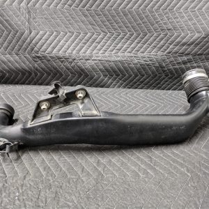 BMW E90/E91/E92/E93 3-Series Air Intake Tube 13717556549