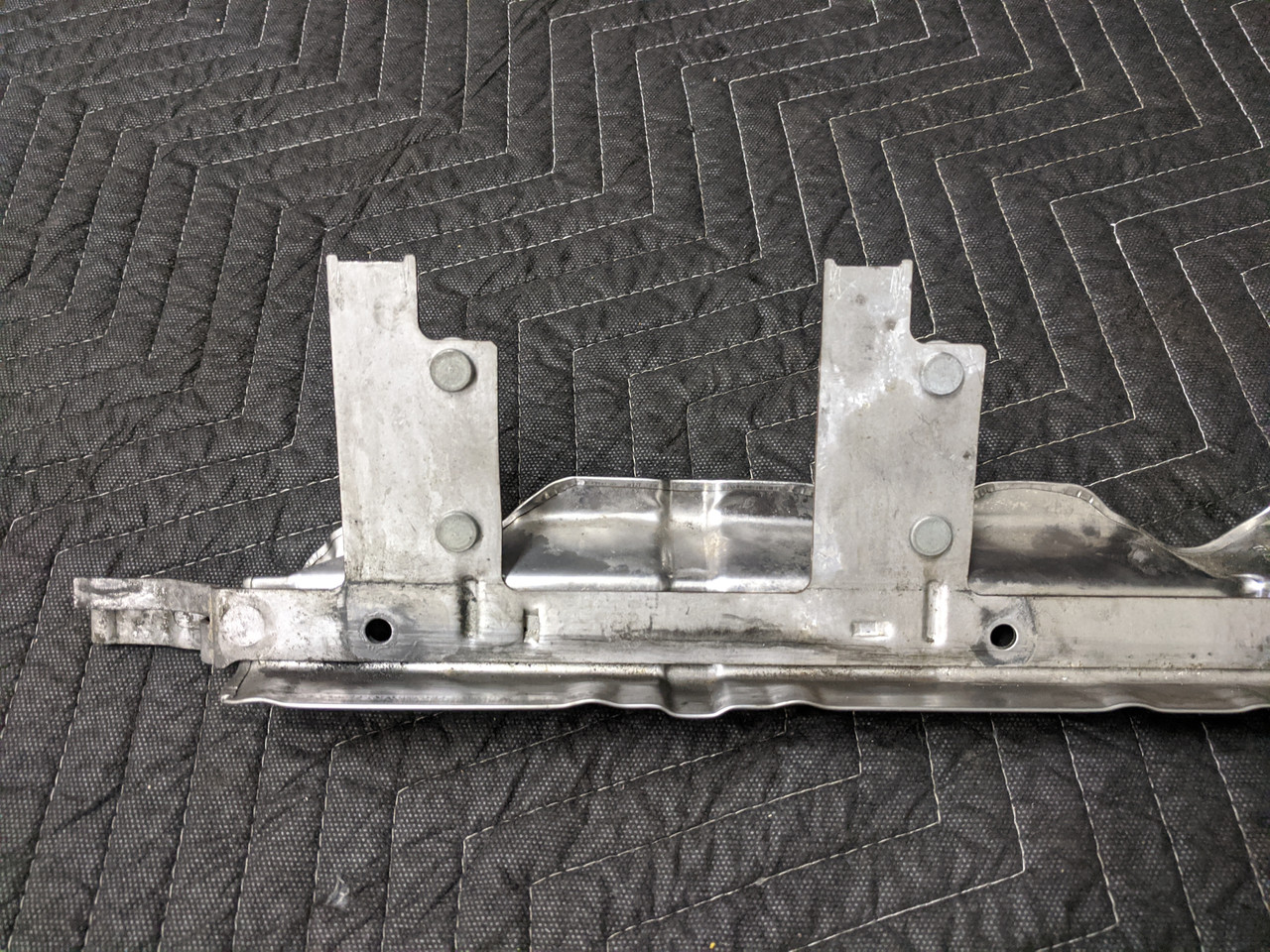 BMW E82/E88/E90/E91/E92/E93 Bracket With Heat Shield 13717558316 - Image 6