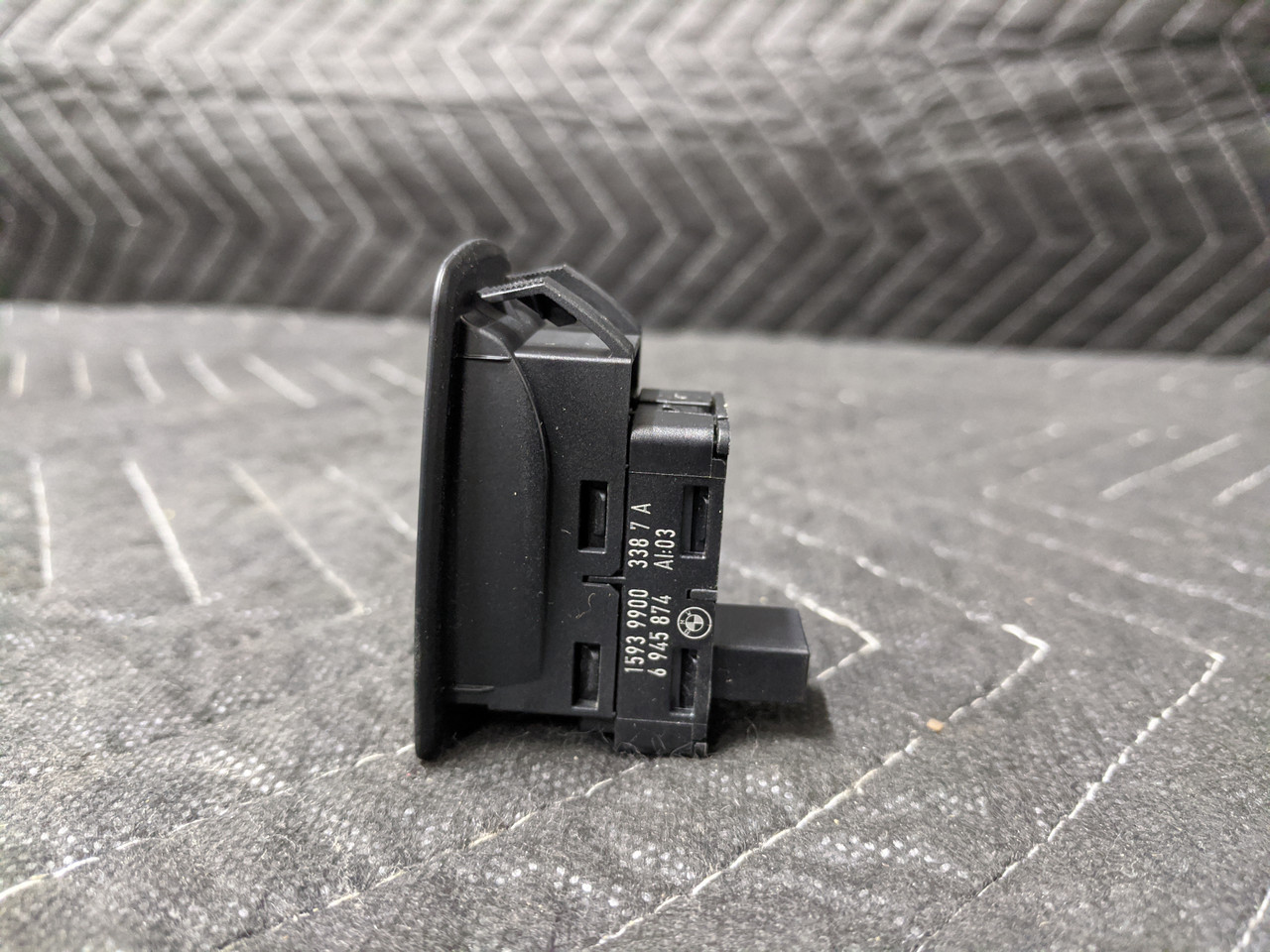 BMW E90/E91/E92/E93 Window Lifter Switch Schwarz 61316945874 - Image 2
