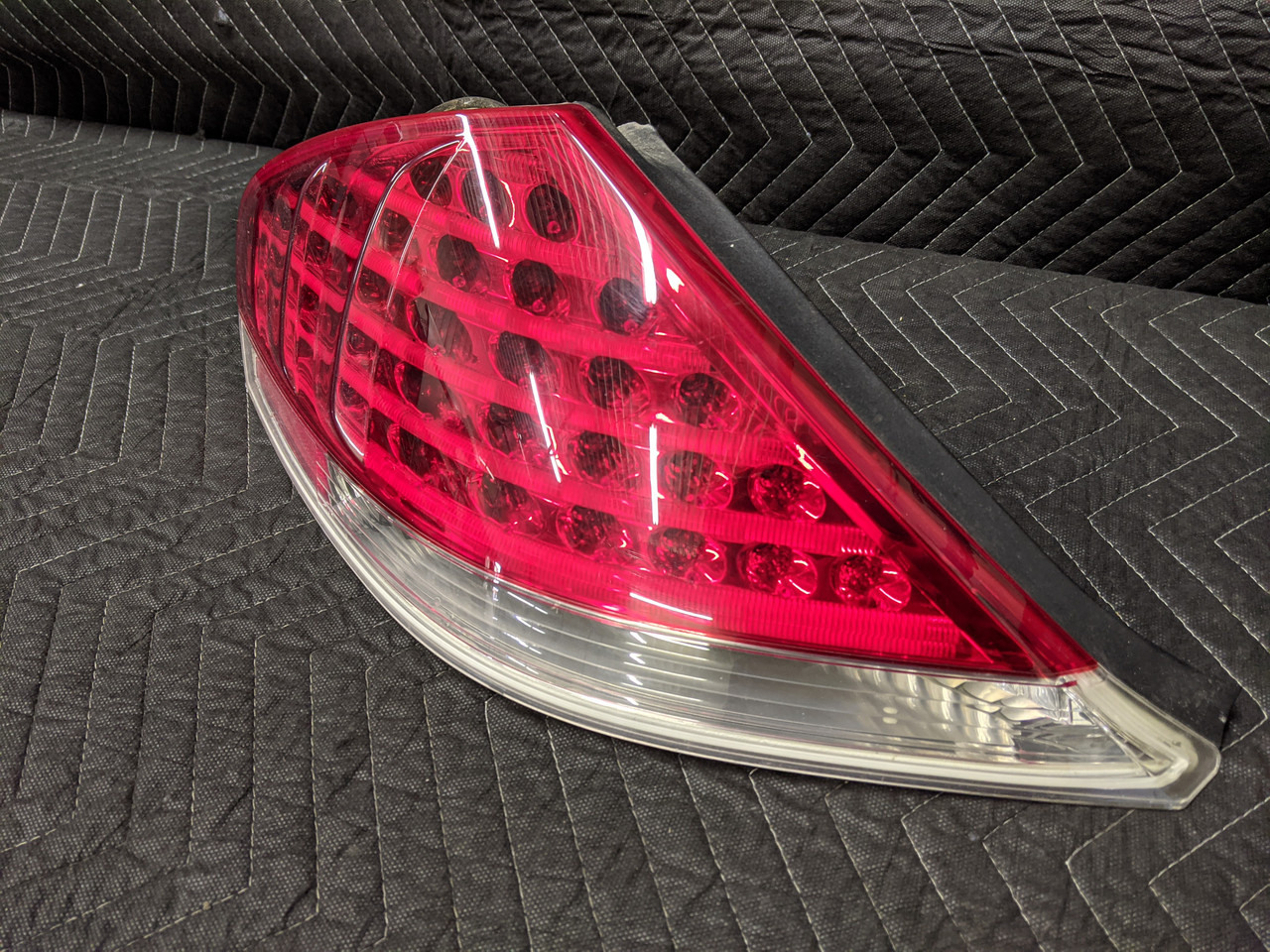 BMW E63/E64 6-Series M6 Tail Light Left Driver 63217170977 - Image 3