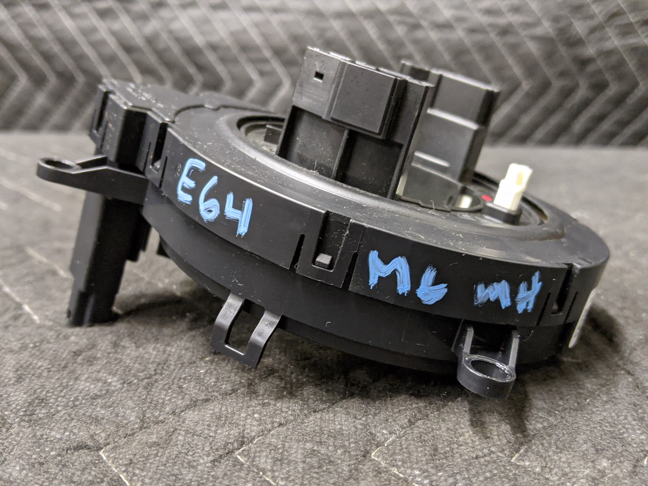 BMW E60/E61/E63/E64 Clock Spring Steering Cartridge 61316976394 - Image 4
