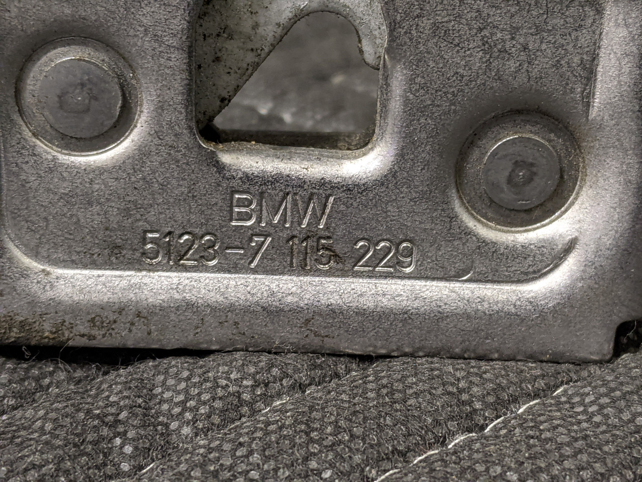 BMW E60/E61/E63/E64 5-Series 6-Series Hood Lock 51237008755 - Image 7