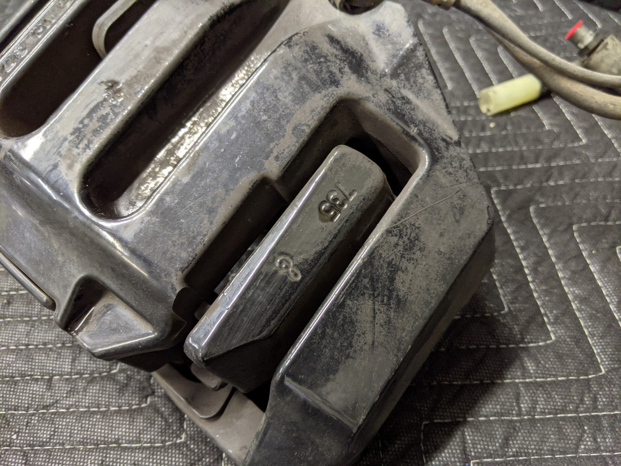 BMW E60/E61/E63/E64 M5 M6 Front Right Brake Caliper 34112283162 - Image 4