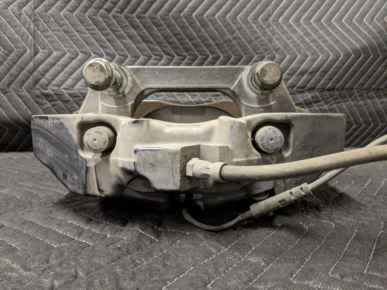 BMW E60/E61/E63/E64 M5 M6 Front Right Brake Caliper 34112283162 - Image 9