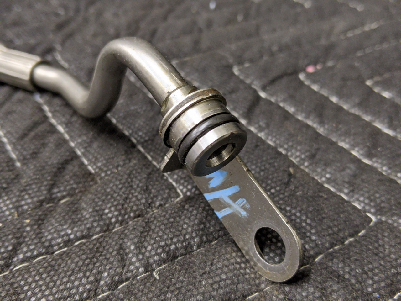 BMW E90/E91/E92/E93 N54 Turbo Oil Inlet Pipe 11427562797 - Image 5