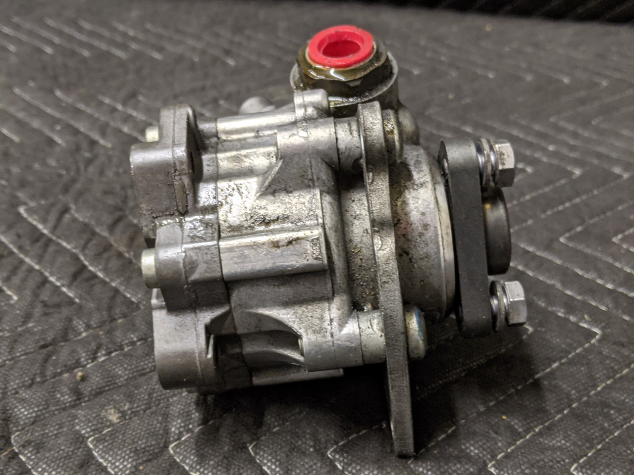 BMW E60/E61/E63/E64 M5 M6 Power Steering Pump 32412282951 - Image 4