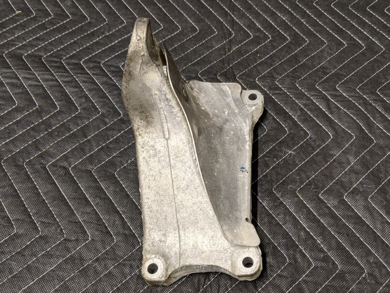 BMW E90/E92/E93 M3 S65 V8 Engine Support Bracket Right 22112283204 - Image 2