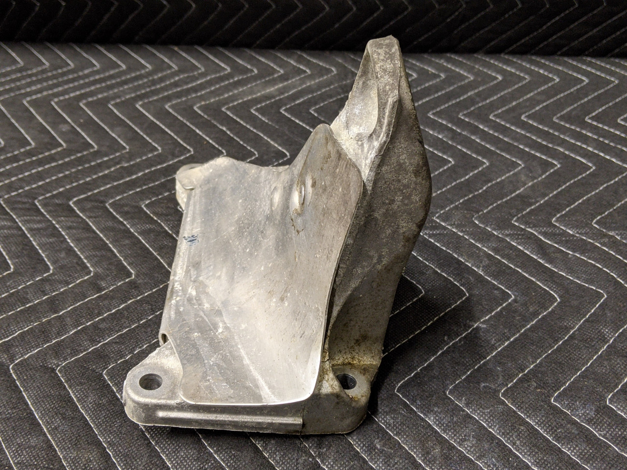 BMW E90/E92/E93 M3 S65 V8 Engine Support Bracket Right 22112283204 - Image 4