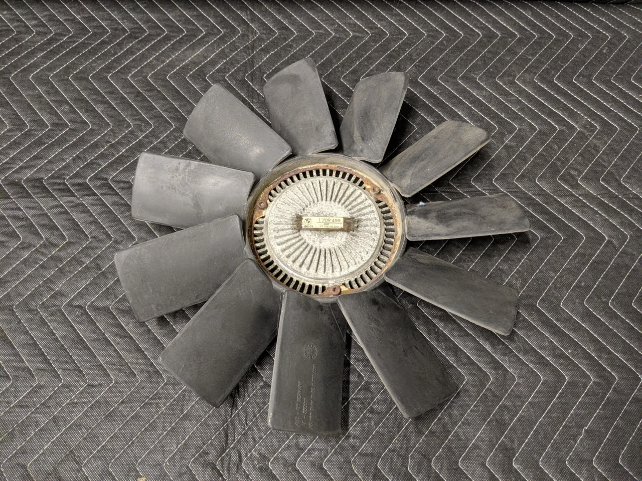 BMW E34/E36/E38/E39/E46/E53 Cooling Fan Clutch And Blade 11521709499