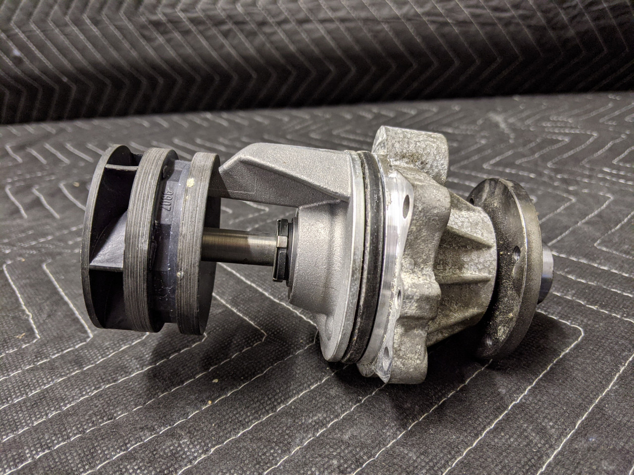 BMW E60/E63/E64/E90/E92/E93 M3 M5 M6 S65 S85 Engine Water Pump 11517838201 - Image 4