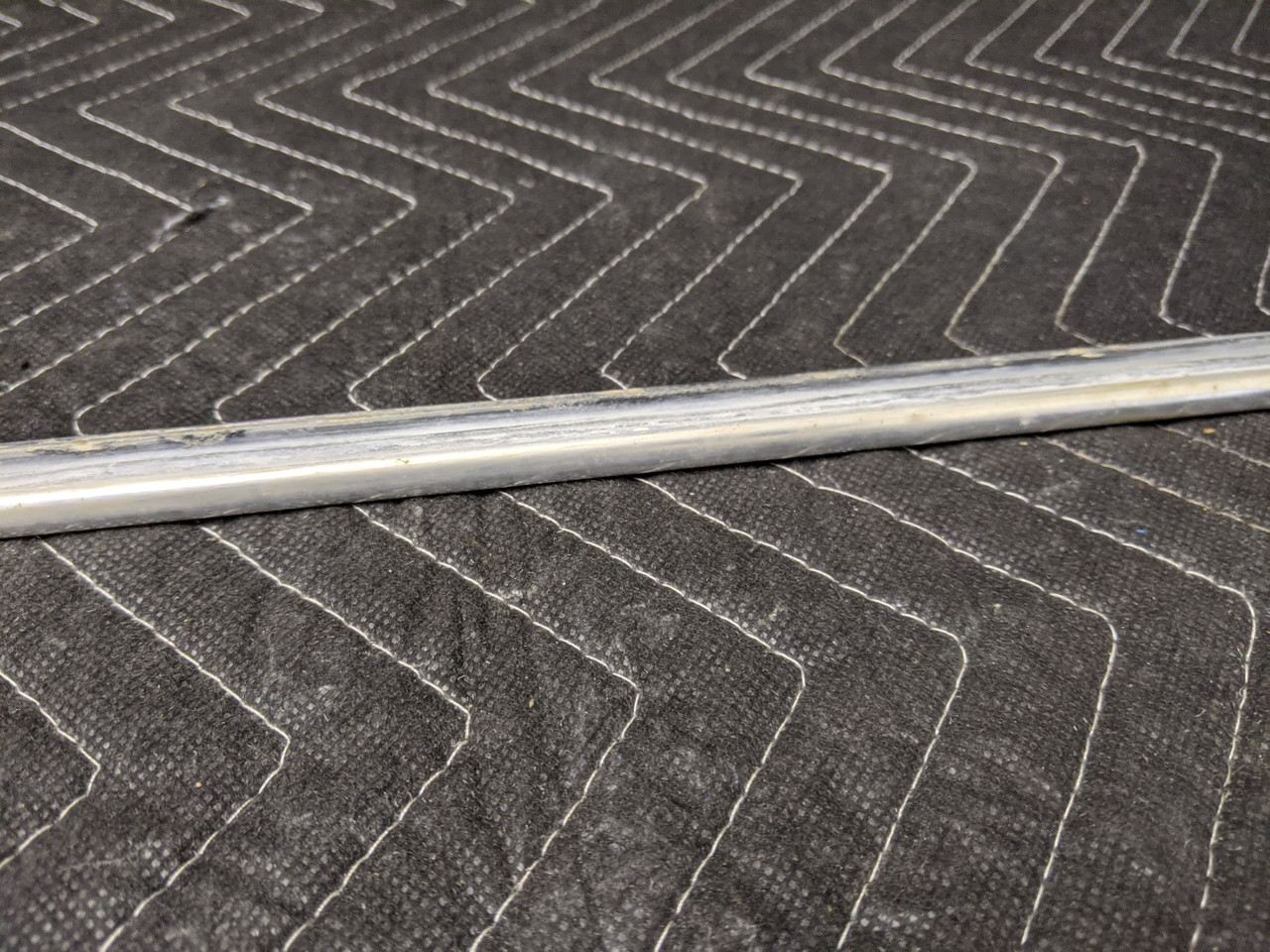 BMW E21 3-Series Lower Rear Window Molding Right Passenger 51361834170 - Image 10