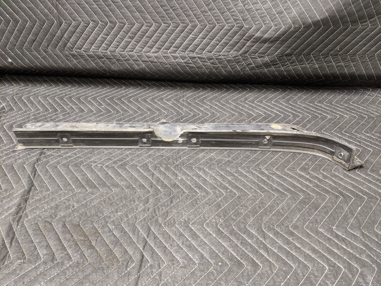 BMW E21 3-Series Front Bumper Cover Filler Left Driver 51111841055 - Image 5