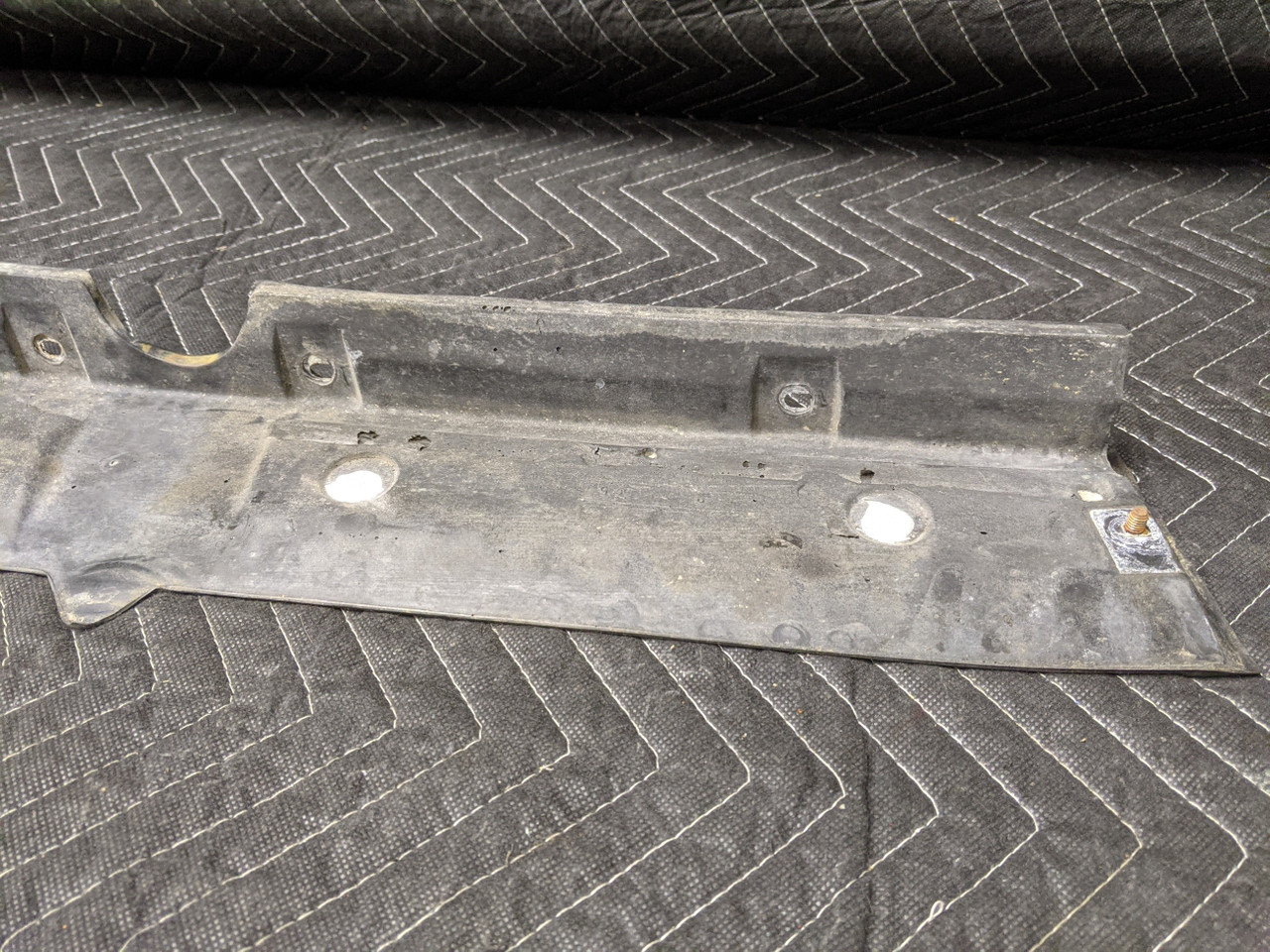 BMW E21 3-Series Front Bumper Cover Filler Left Driver 51111841055 - Image 2