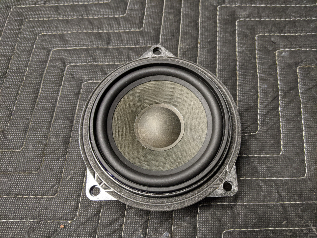 BMW E81/E82/E84/E88/E92/E93 Mid-Range Speaker HiFi 65136945411