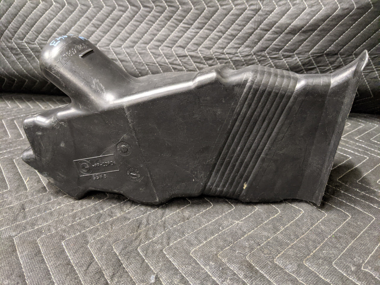 BMW E46 3-Series M3 Coupe Convertible Front Left Brake Duct 51717892785 - Image 4