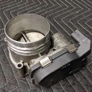BMW E82/E88/E90/E91/E92/E93 1-Series 3-Series Throttle Housing Assembly 13547556119