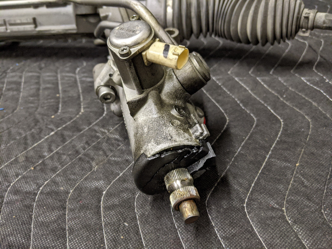 BMW E60/E61/E63/E64 M5 M6 Steering Rack 32102283767 - Image 4