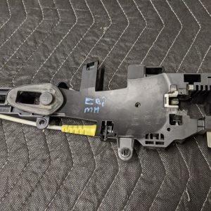 BMW E81/E82/E87/E88 1-Series Exterior Door Handle Carrier Left Driver 51217200935