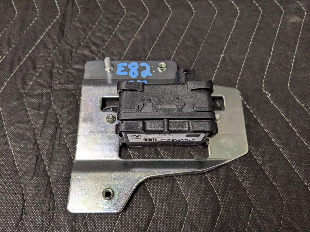 BMW E81/E82/E87/E88/E90/E91/E92/E93 Speed Sensor 34526781575 - Image 6
