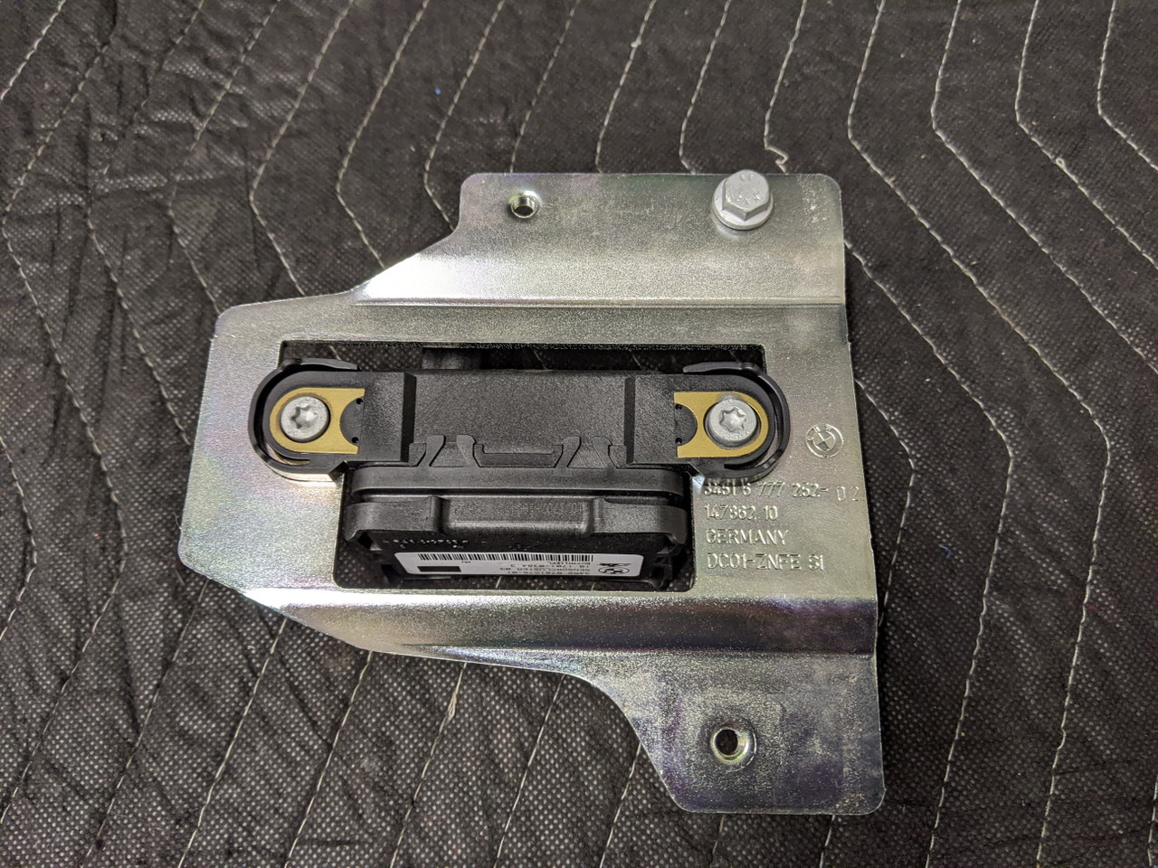 BMW E81/E82/E87/E88/E90/E91/E92/E93 Speed Sensor 34526781575 - Image 4