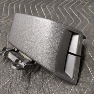 BMW E82 1-Series Coupe Rear Right Seatbelt Trim Cover 51432996108
