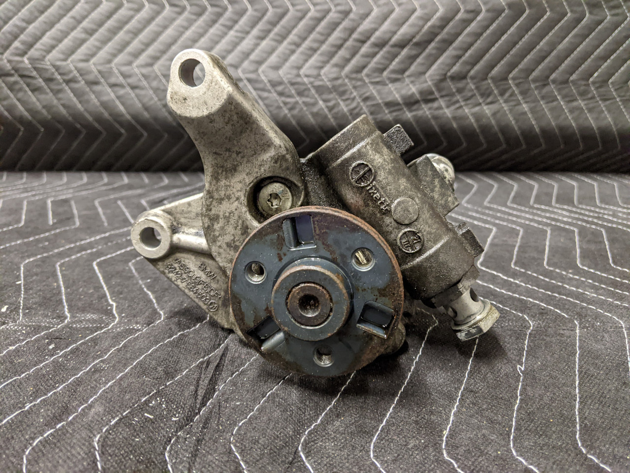 BMW E82/E84/E88/E90/E91/E92/E93 Power Steering Pump 32416779244