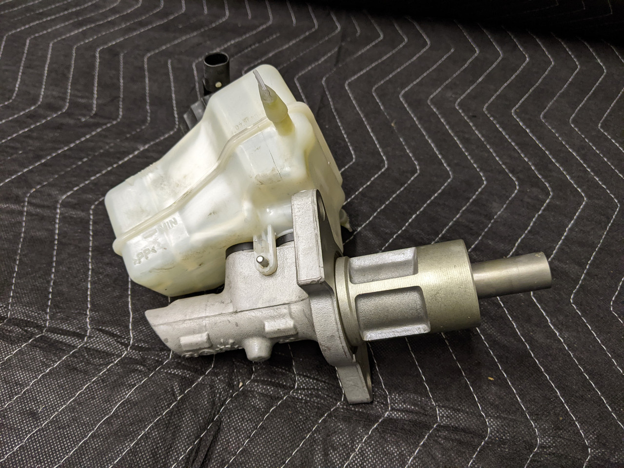 BMW E81/E82/E87/E88/E90/E91/E92/E93 Brake Master Cylinder 34336785662 - Image 6