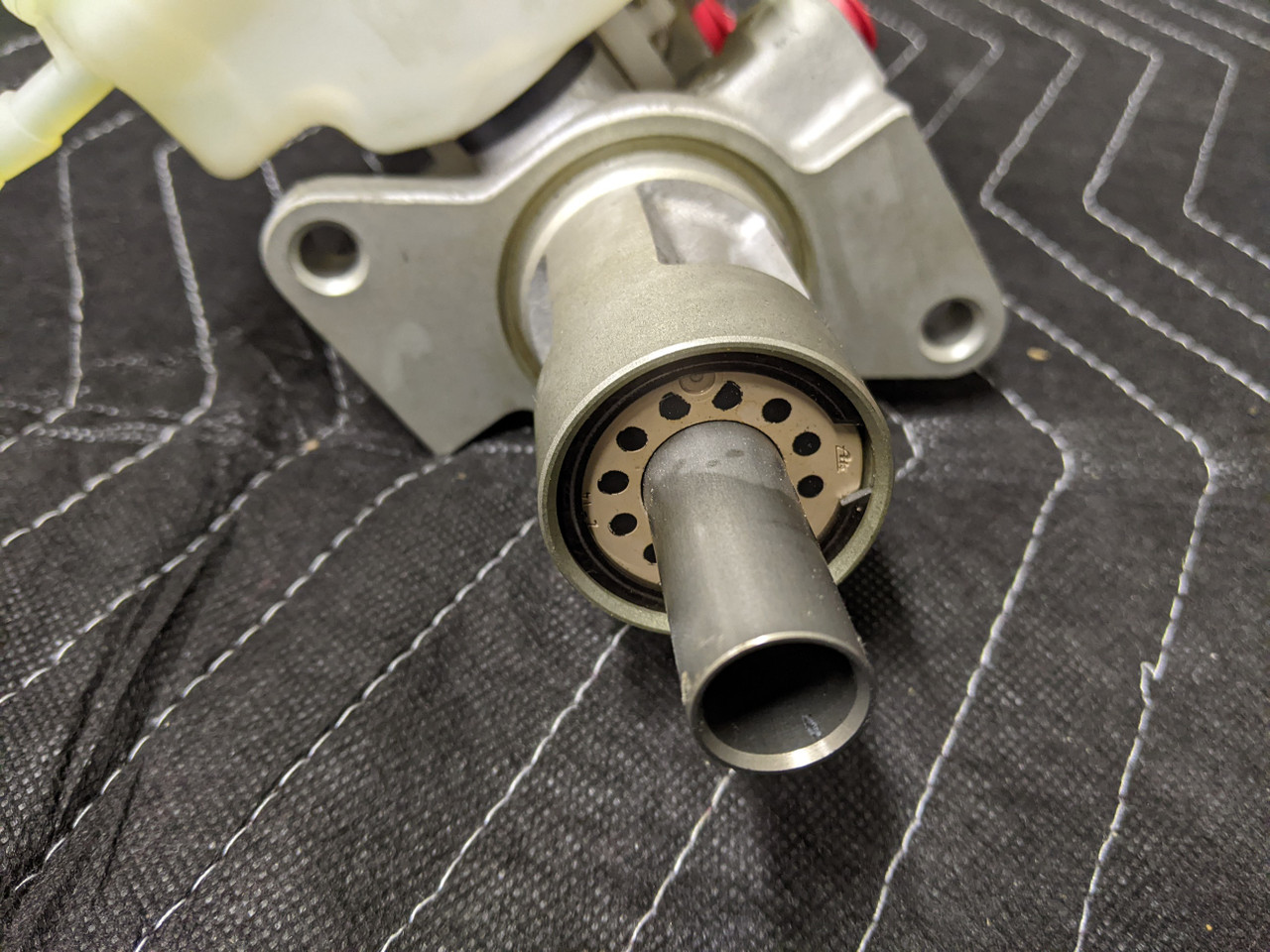 BMW E81/E82/E87/E88/E90/E91/E92/E93 Brake Master Cylinder 34336785662 - Image 5