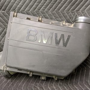 BMW F06/F10/F11/F12/F13 N55 Engine Intake Filter Housing Assembly 13717604404