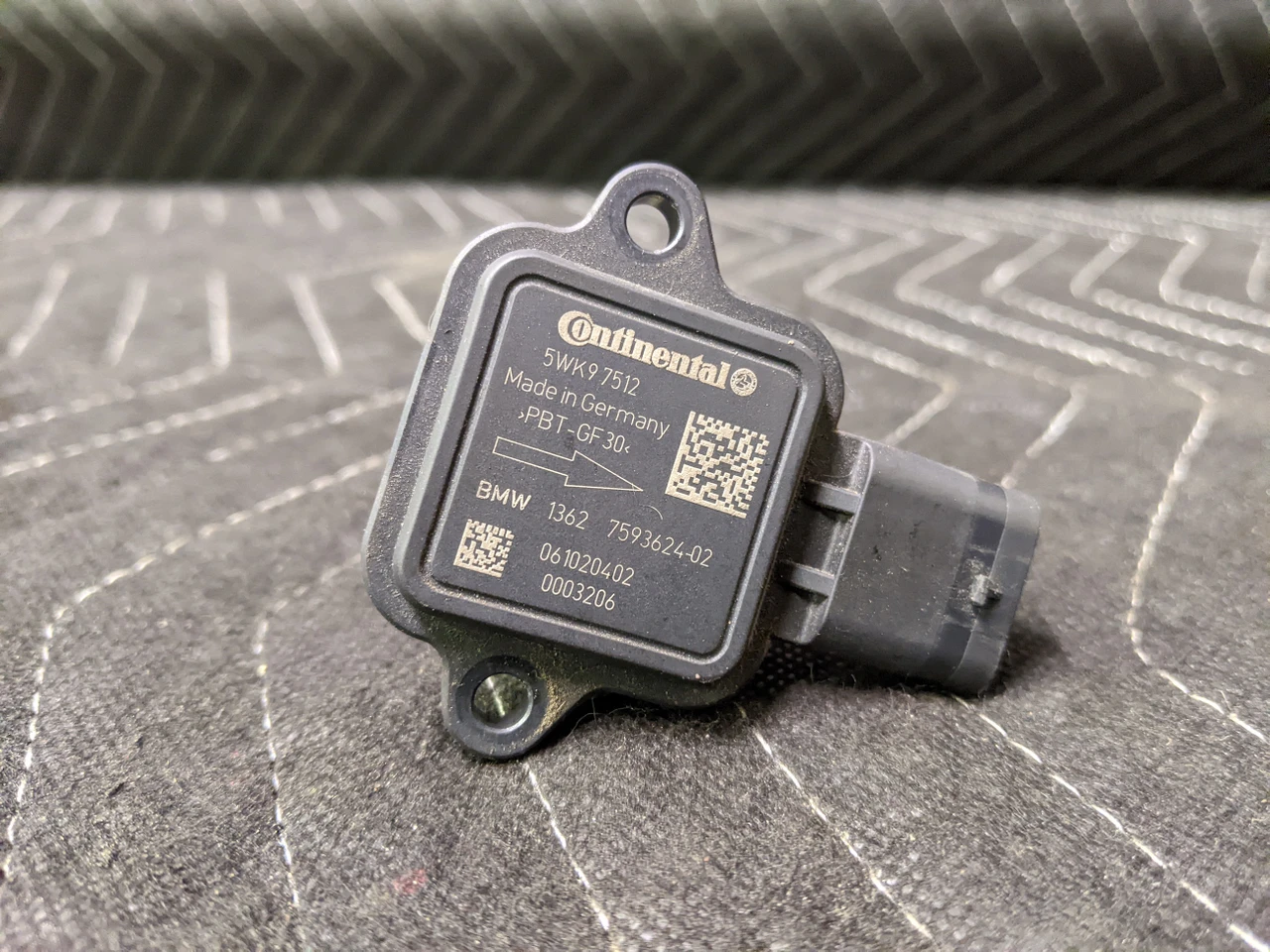 BMW F07/F10/F11 5-Series MAF Mass Air Flow Sensor 13627593624