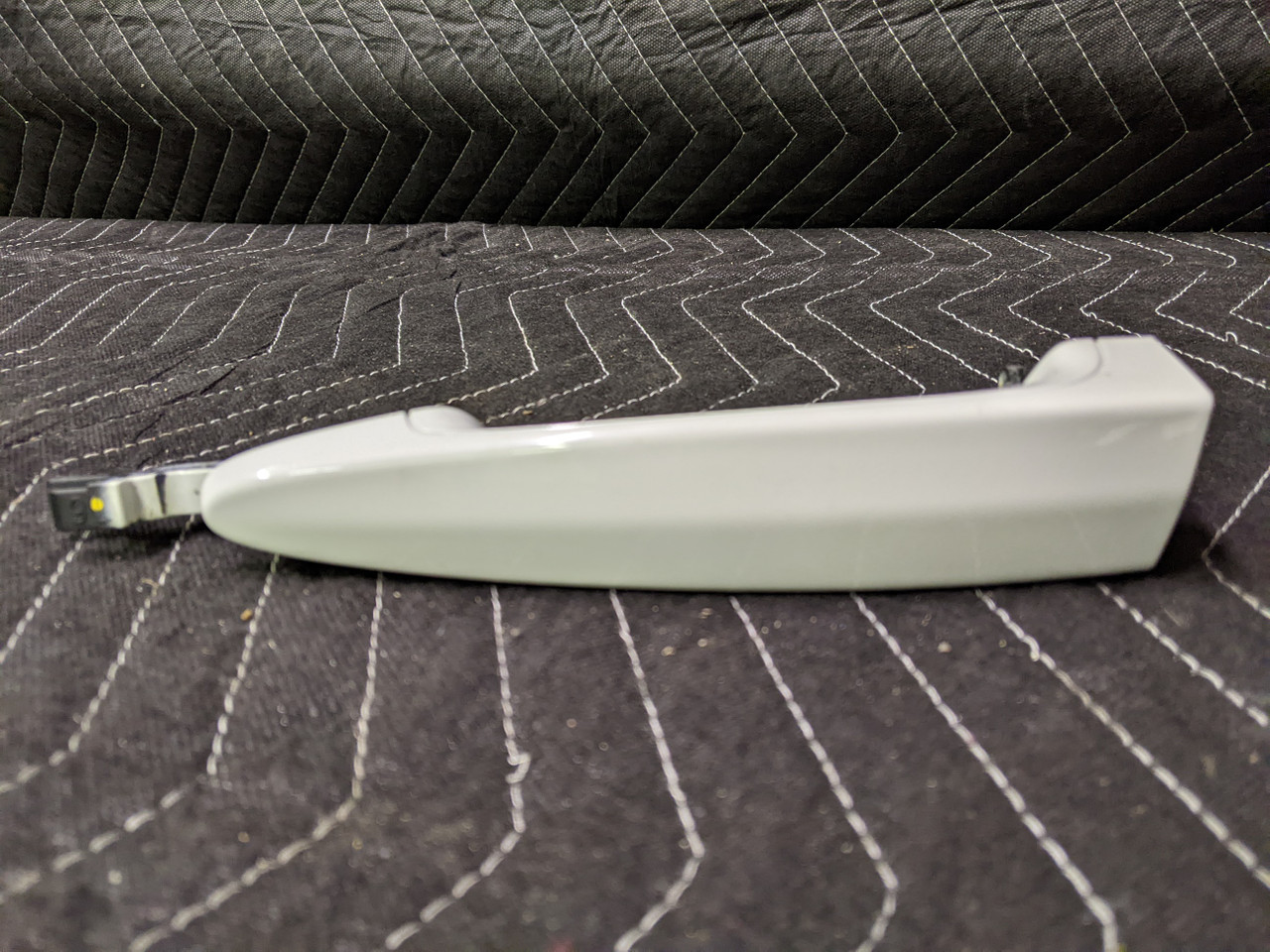 BMW E70/E90/E91/E92/E93 X5 Front Door Handle Left 51217207561 - Image 2