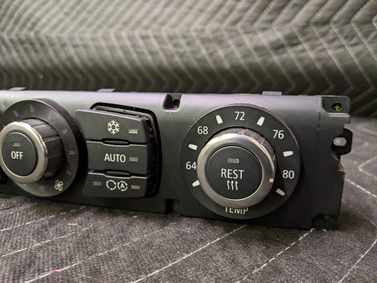 BMW E60/E61/E62/E63 Automatic A/C Climate Control Unit 64119122399 - Image 2