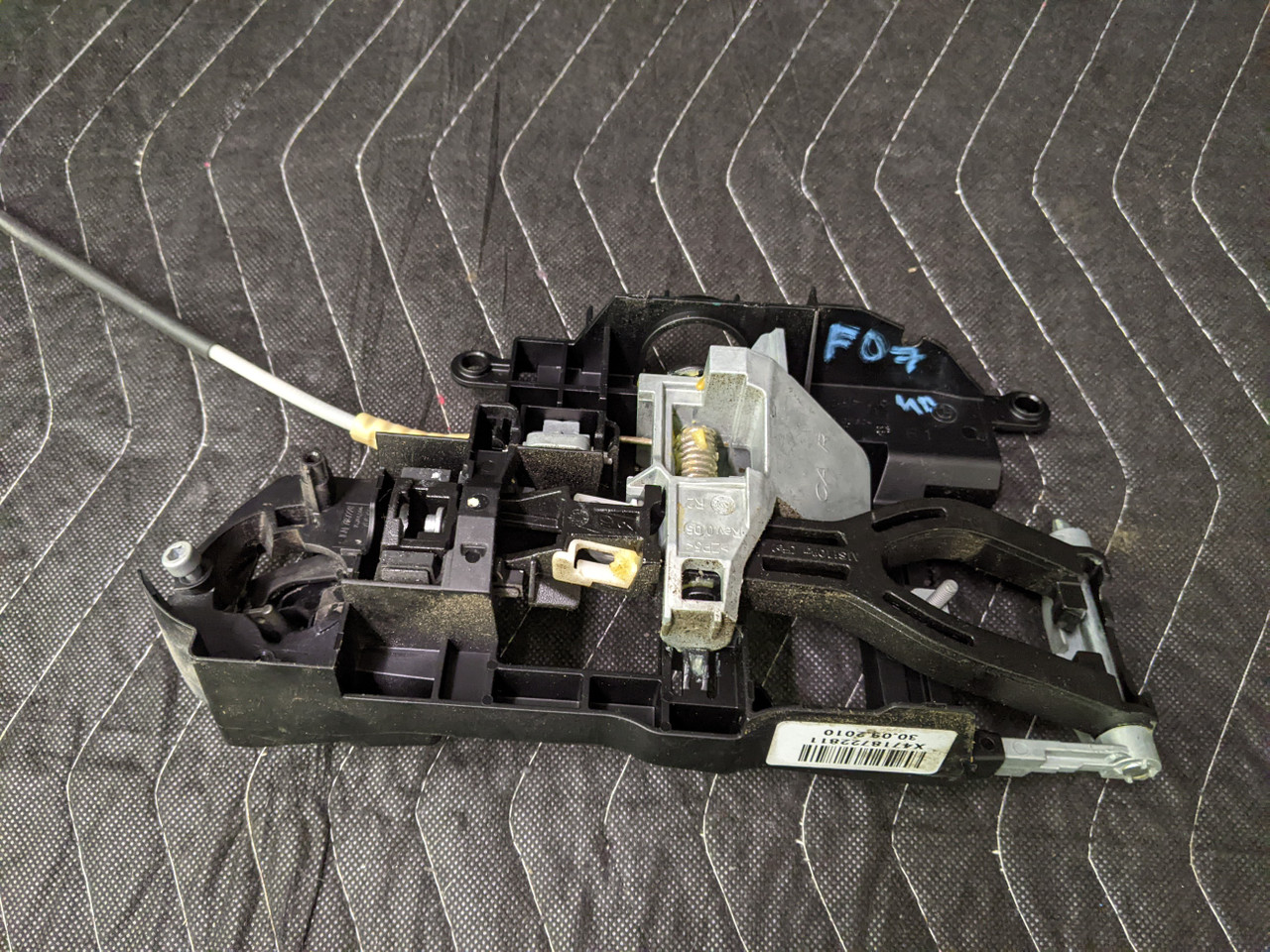 BMW F01/F02/F03/F04/F06/F07/F10/F11/F12/F13 Exterior Door Handle Carrier Right Front Passenger 51217187228 - Image 3