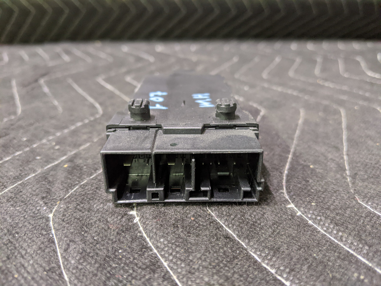 BMW F07/F10/F11 5-Series Seat Module 61359216468 - Image 3