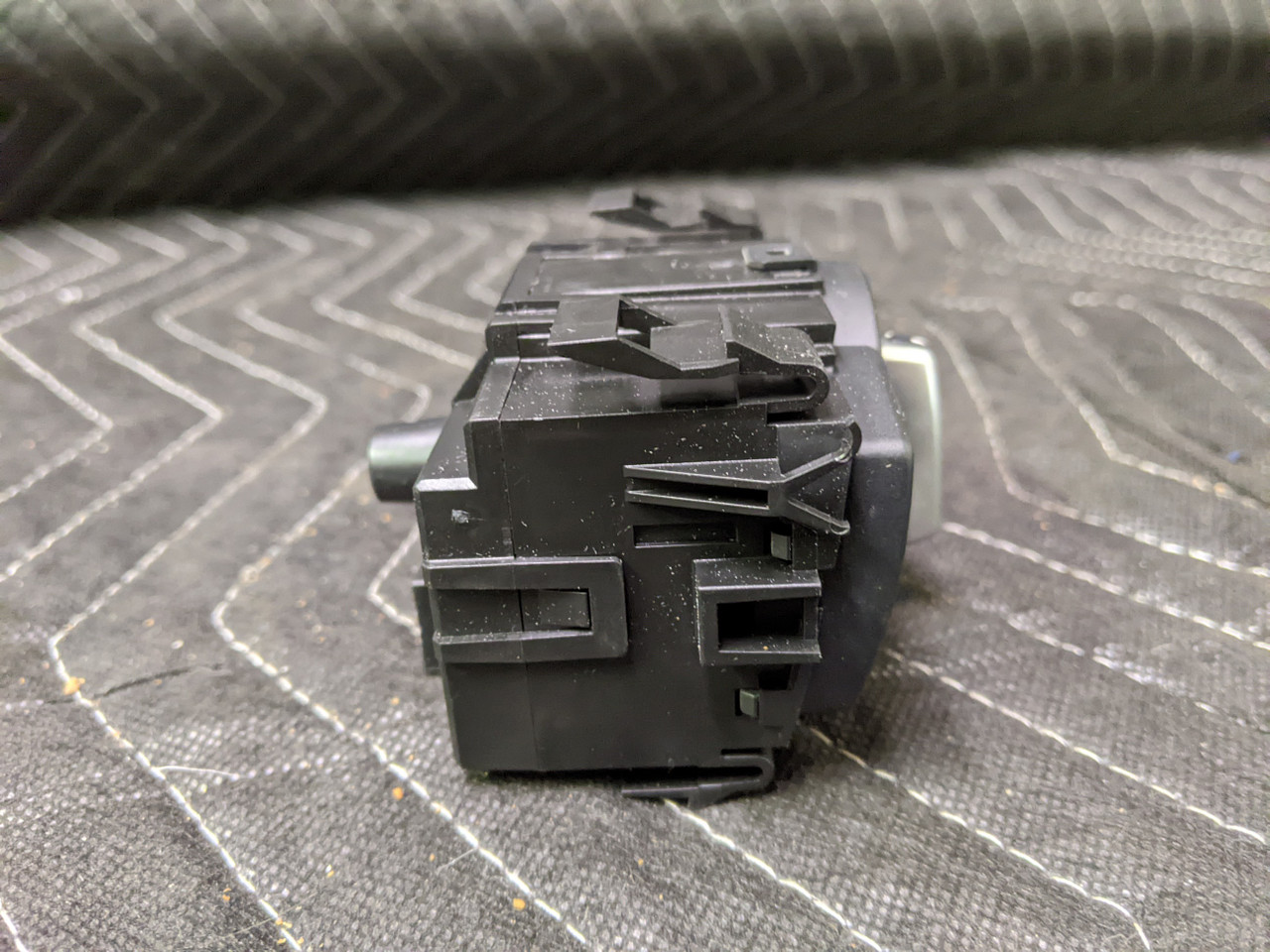 BMW E90/E91/E92/E93 M3 Headlight Control Switch 61319169396 - Image 3